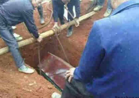 办葬礼讲究什么风水 办葬礼讲究什么风水