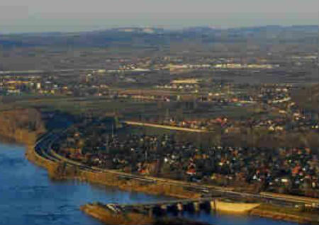 挨着河边房子风水好吗 挨着河边房子风水好吗