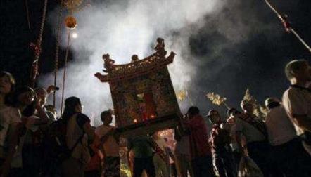 什么样的八字容易见到鬼 什么样的八字容易见到鬼