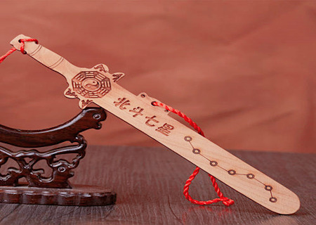 桃木剑的风水作用有哪些 桃木剑的风水作用有哪些