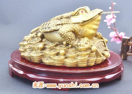摆放金蟾的讲究和忌讳 摆放金蟾的讲究和忌讳