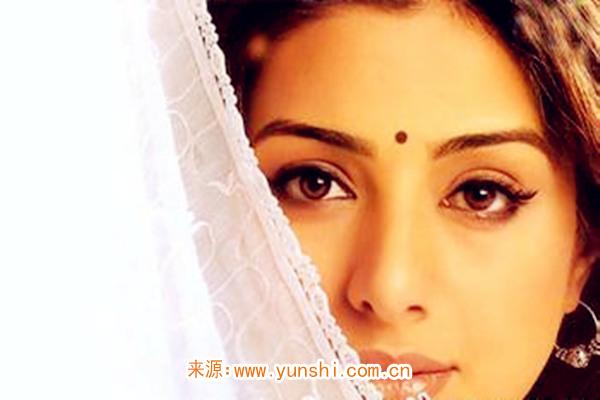 女人脸上有桃花痣代表什么