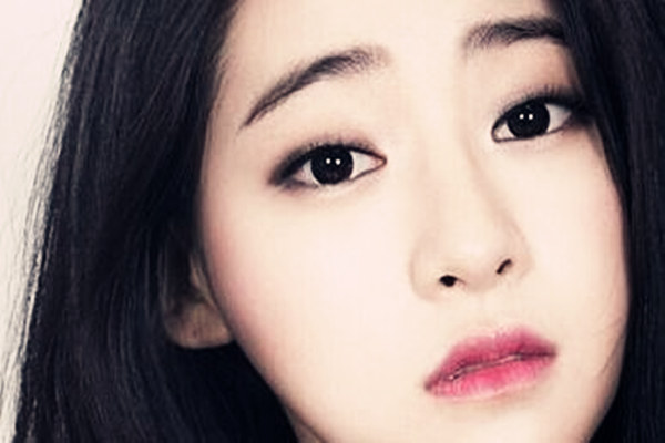 怎么从眉毛看女孩感情