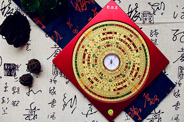 罗盘二十四山兼向图解 罗盘二十四山兼向图解