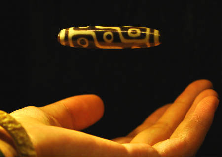 十二生肖佩戴几眼天珠 十二生肖佩戴几眼天珠