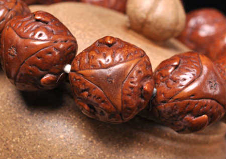 男人戴龙眼还是凤眼菩提好 男人戴龙眼还是凤眼菩提好