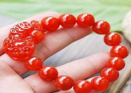 红玛瑙手链佩戴的忌讳 红玛瑙手链佩戴的忌讳