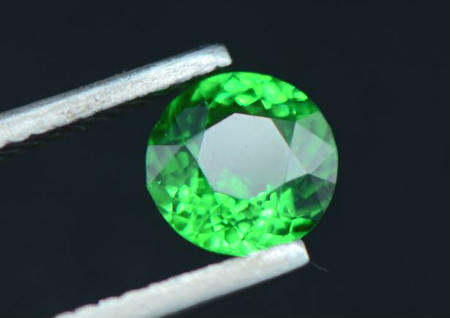 石榴石什么颜色的最好 石榴石什么颜色的最好