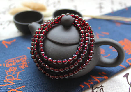 石榴石和碧玺哪个好 石榴石和碧玺哪个好