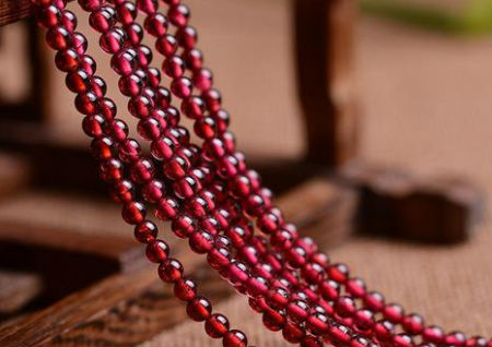 石榴石戴久了会怎样 石榴石戴久了会怎样