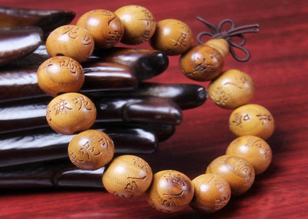 桃木手串怎么盘玩 桃木手串怎么盘玩