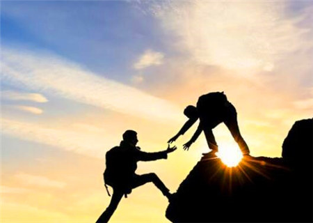 命中多贵人相助的八字特征 命中多贵人相助的八字特征