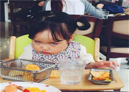 姓宣的女孩新颖名字