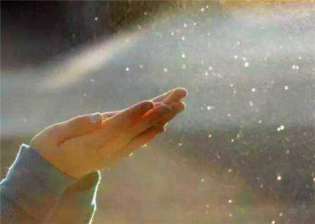 什么样的女命对爱情执着 什么样的女命对爱情执着