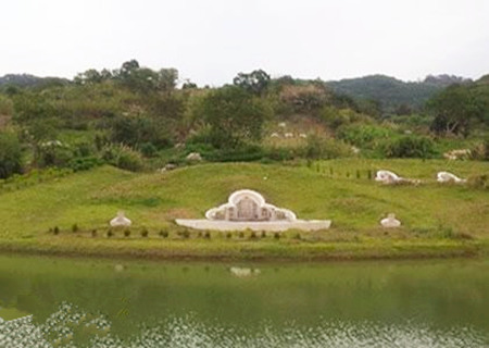 如何选出富贵的阴宅风水 如何选出富贵的阴宅风水