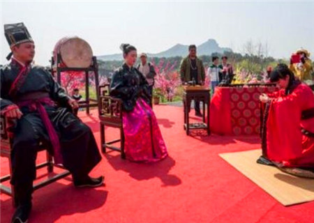 需要重拜爹娘的八字特征