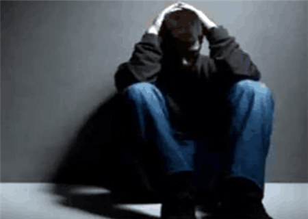 性格抑郁的八字特征 性格抑郁的八字特征