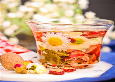 不显老的八字特征 不显老的八字特征