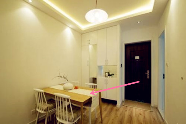 sS进门见餐桌风水怎么化解