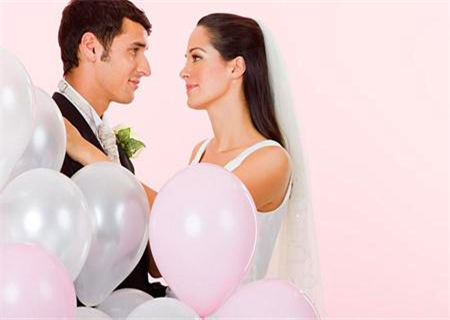 应避免早婚的女命八字特征 应避免早婚的女命八字特征