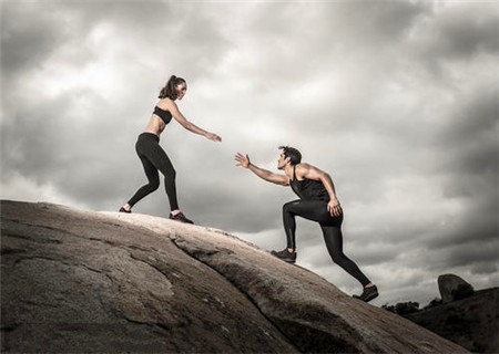 夫妻之间互助互旺的八字