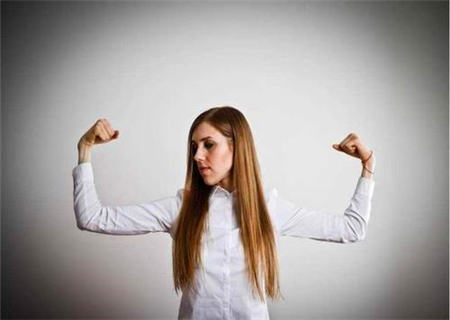 个性强势不服输的女命八字特征 个性强势不服输的女命八字特征