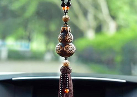 车上放什么挂饰利出行平安 车上放什么挂饰利出行平安