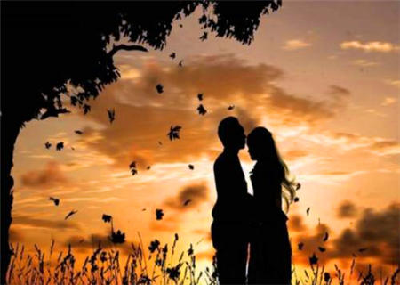 哪些八字的女命能够坚持爱情 哪些八字的女命能够坚持爱情