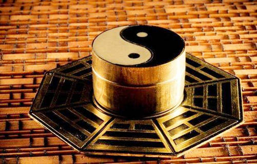 八字看格局大小.jpg 八字看格局大小.jpg