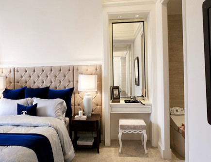 镜子适合摆放在家中哪个位置