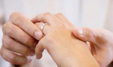 生辰八字看男人的婚姻.jpg 生辰八字看男人的婚姻.jpg