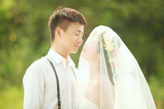 酉时出生女孩.jpg 酉时出生女孩.jpg