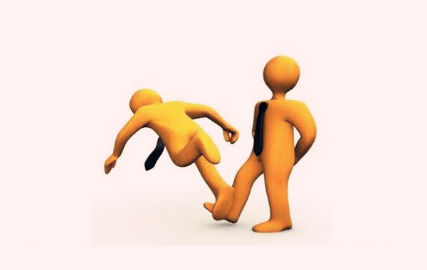 容易招小人的八字