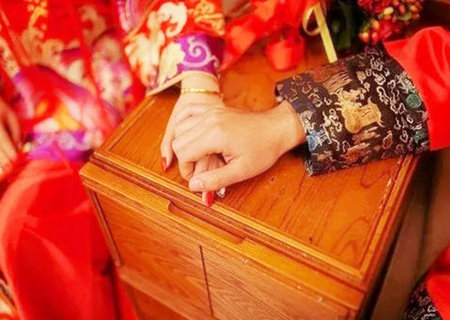 嫁豪门的女人八字