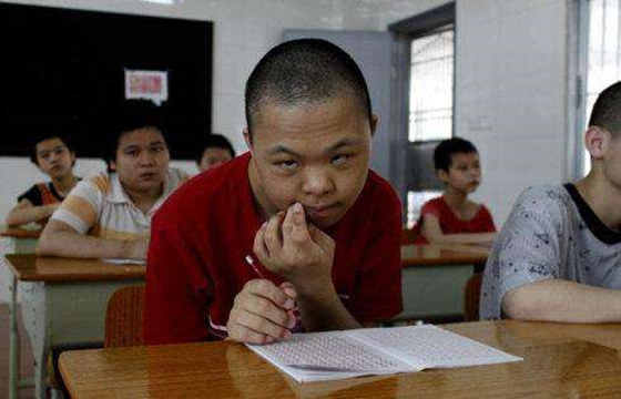 先天智障的八字.jpg 先天智障的八字.jpg