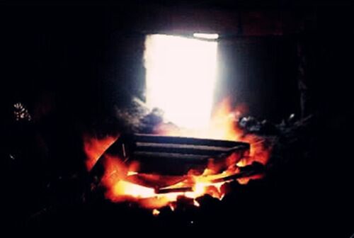 八字炉中火命是什么意思 八字炉中火命是什么意思