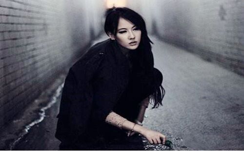 命带孤鸾的人的性格 命带孤鸾的人的性格