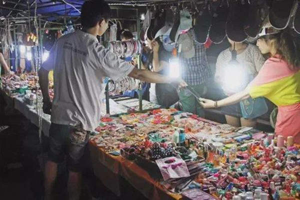 你的八字适合摆摊吗.jpg 你的八字适合摆摊吗.jpg