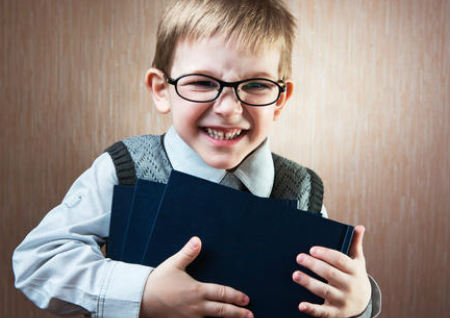 何姓男孩起名大全