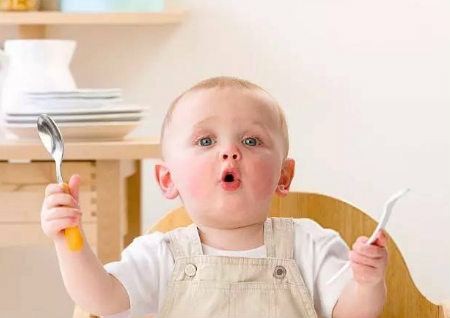 卫姓女孩名字大全