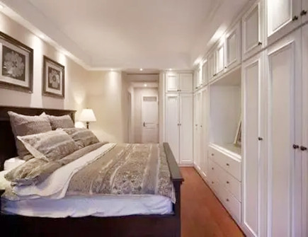 衣柜对着床尾风水好吗