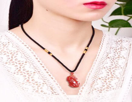 女人佩戴什么招财