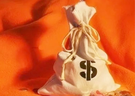 容易被人骗财骗色的八字 容易被人骗财骗色的八字