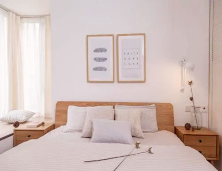 床头柜摆放一个好不好 床头柜摆放一个好不好