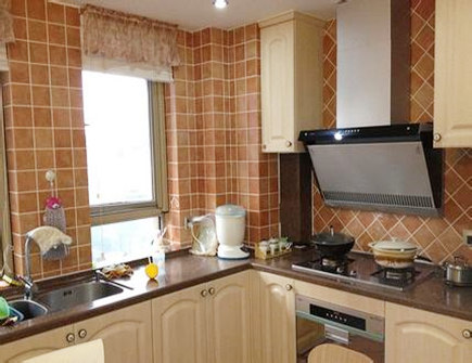 厨房炉灶对着厕所门怎么办