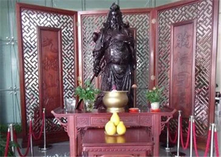 家里财神爷摆放方向宜忌 家里财神爷摆放方向宜忌