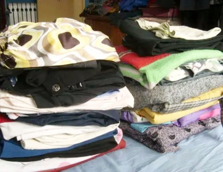 旧衣服放家里压运气吗