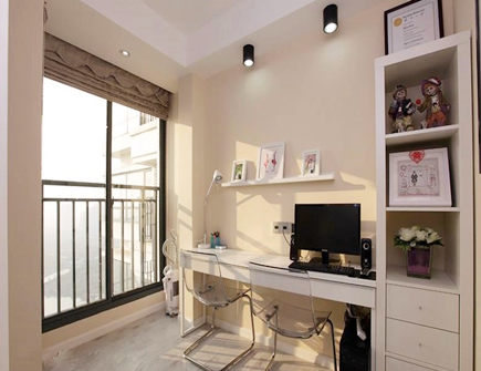 卧室电脑桌摆放位置