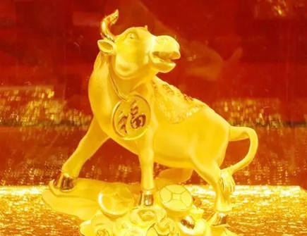 属牛人2022年忌讳什么颜色