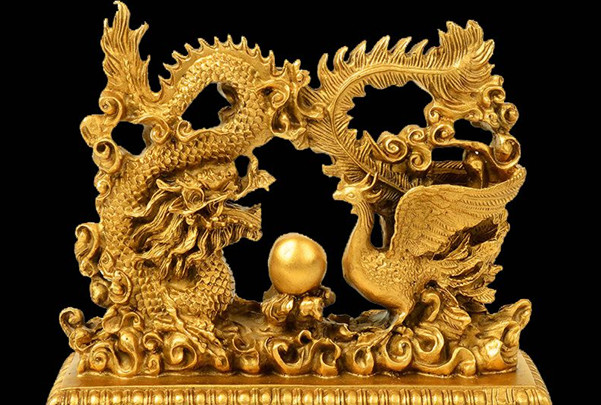 家里摆放龙凤摆件好吗